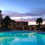 梵迪科尔特公寓酒店 3*